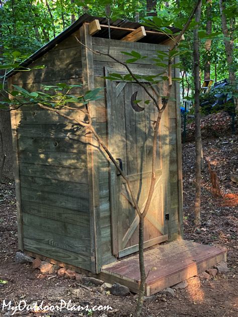 Diy Wood Outhouse Howtospecialist How To Build Step By Step Diy