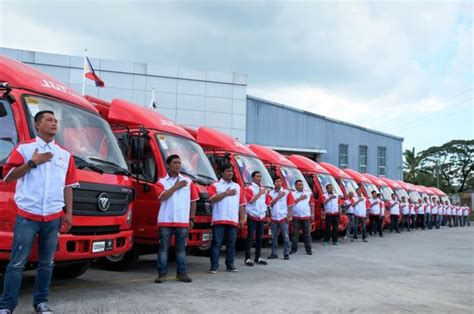 Foton Turns Over Fleet Of Trucks To Jandt Express Delivery Service