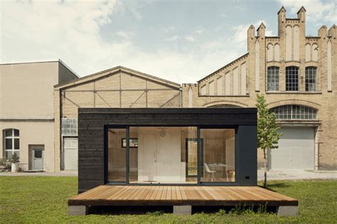 Haus containerbauweise mai 17, 2019 add comment edit. 太陽光発電で生活する。居住空間19平米の木造タイニーハウス - YADOKARI : スモールハウス・小屋・コンテナ ...