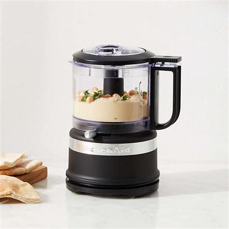 This mini food processor features an intuitive one touch operation and three speed options. KitchenAid Matte Black 3.5-Cup Mini Food Processor ...