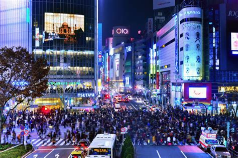 18 Fun Things You Have To See And Do In Tokyo Hand