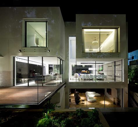 Modern Cube House In Israel Offers The Ultimate In Refined Luxury