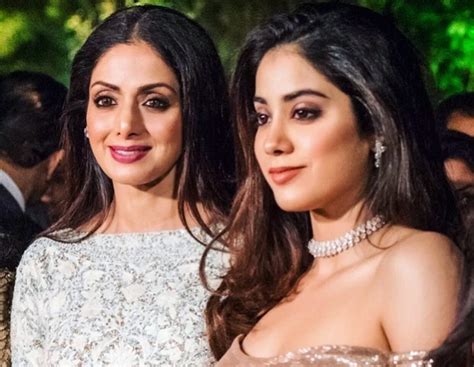 jhanvi kapoor debut once again sridevi s daughter was seen in an ethnic outfit as she came out