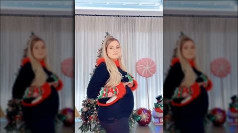 Meghan Trainor S Festive Pic Of Her Baby Bump Has The Internet Talking