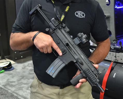 Us Special Operators Will Test Sig Sauer S New Mini Assault Rifle In Combat