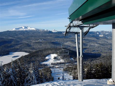 Willamette Pass Ski Resort Opens | Ski vacations and Snow Ventures