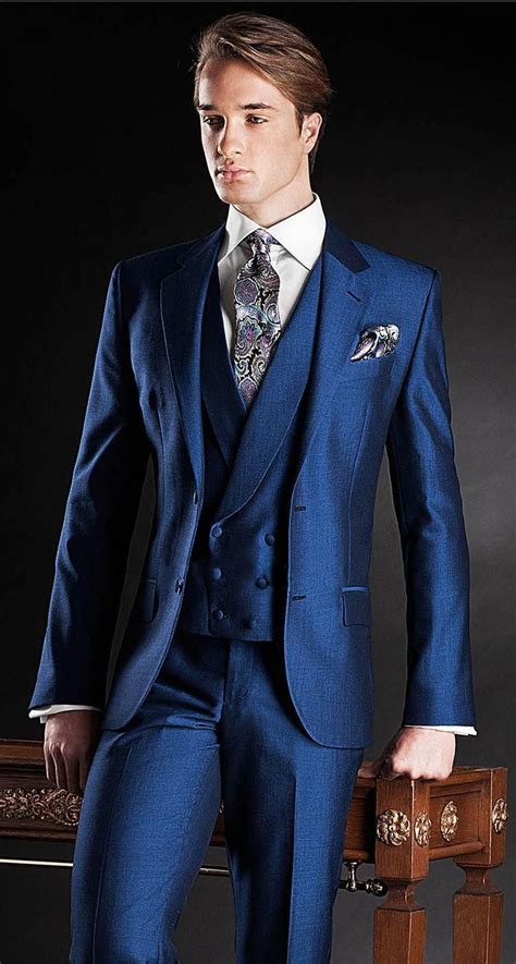 New Slim Fit Groom Tuxedos Bule Best Man Suit Notch Lapel