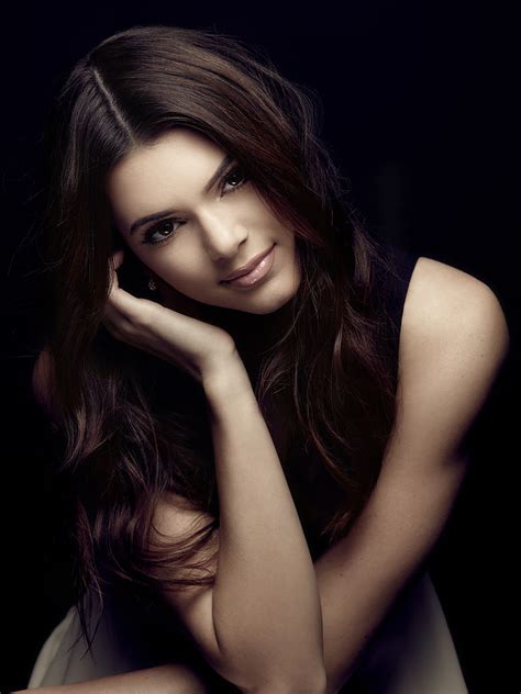 Kendall Jenner Mujeres Morena Pelo Largo Cabello Oscuro Cara