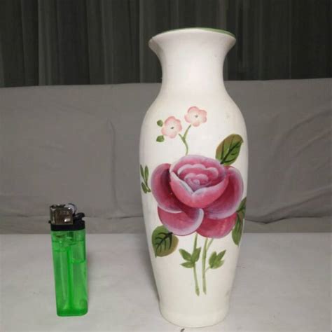 Paling Bagus 25 Gambar Vas Bunga Dengan Motif Gambar Bunga Indah