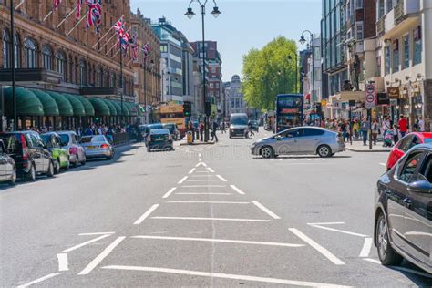 Brompton Road In In Knightsbridge London Uk Editorial Photo Image Of