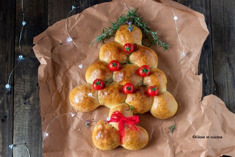 Esso si basa sull'interpretazione del disegno di un albero da cui è possibile desumere alcuni tratti distintivi della personalità di un soggetto. Danubio salato a forma di albero di Natale - Gioie In Cucina