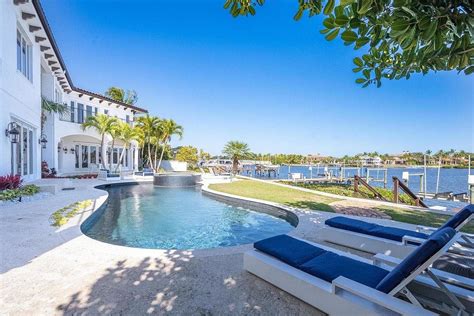 Home Of The Day A Luxury Waterfront Estate In Tequesta Florida