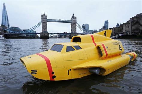 The 2015 thunderbird will come in a vintage sunburst finish. Thunderbird 4 Spotted in the River Thames, London