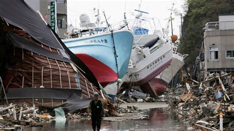 Tsunami Waves Hit Japans Northeast After Large Earthquake