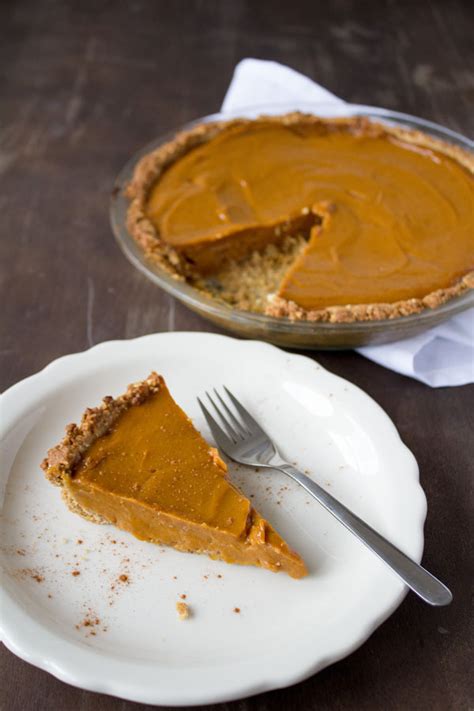 This soul food menu is perfect for your holiday spread. How to make a vegan Sweet Potato Pie... {VIDEO} - Sweet ...