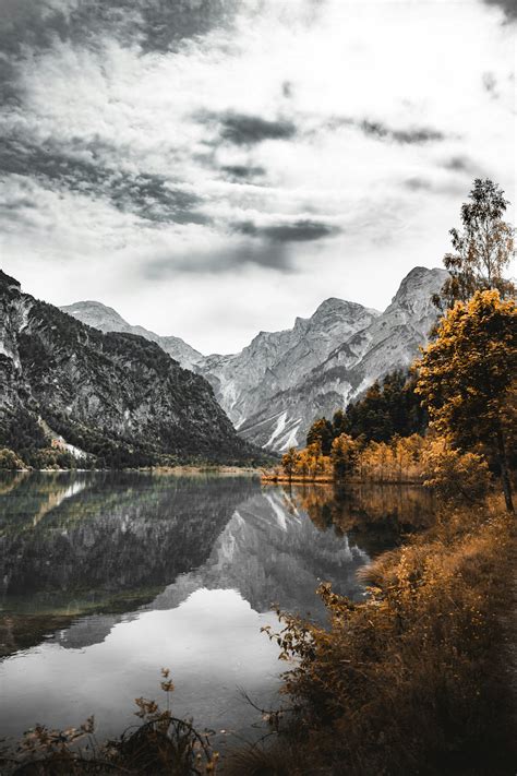 Calm Lake Pictures Download Free Images On Unsplash