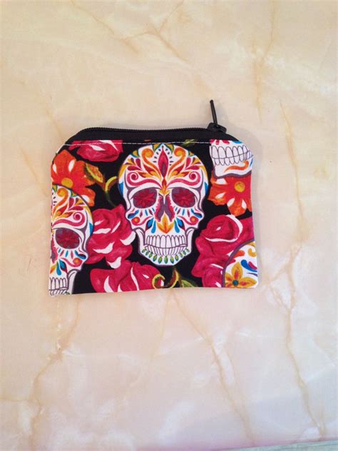 Skull fabric coin purse small purse zip purse goth purse | Etsy | Skull fabric, Small purse 