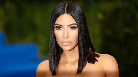 Kim Kardashians Bikini Pic Body Shamed By Users Mocking Her Toe Fox News