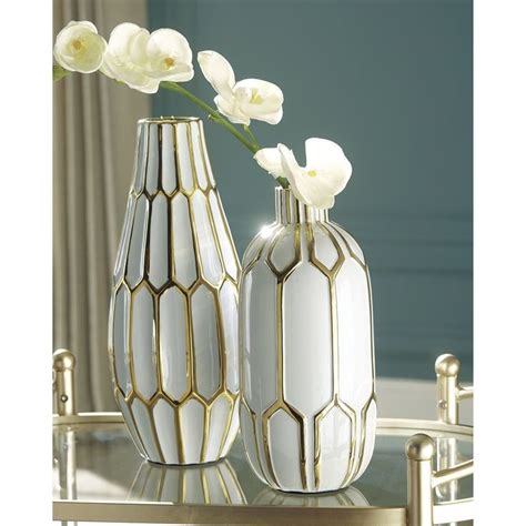 Mohsen Vase Set Of 2 Bed Bath And Beyond 26272470 Vase Set Gold
