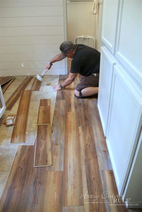 Smartcore gives you an easy diy installation with quick, professional results. Farmhouse Vinyl Plank Flooring (One Room Challenge, Week 5 ...