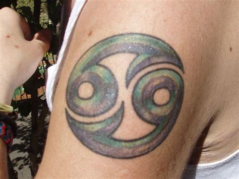 35 Phenomenal Cancer Tattoos Slodive Cancer Tattoos Zodiac Tattoos