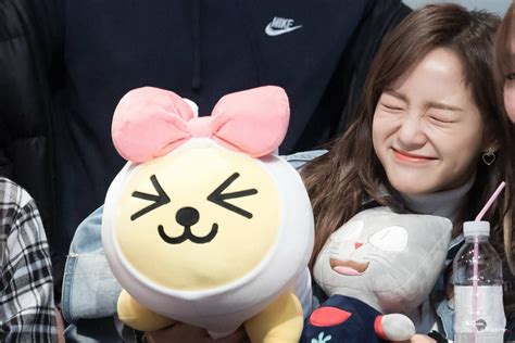 Jellyfish Entertainment Kim Sejeong Cosmic Girls Ioi Korean Singer