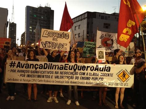 Alunos protestam por fim da greve dos professores em João Pessoa Blog