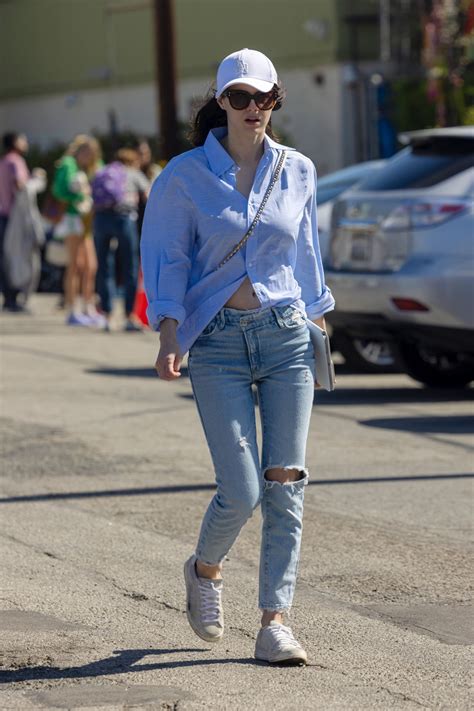 Alexandra Daddario Style Clothes Outfits And Fashion Page 2 Of 33