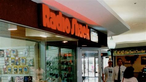 Look Back At Radioshack During The 1980s And 90s Radio Shack
