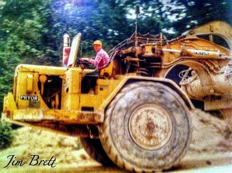 Pin By Brenden Austin On Heavy Equipment Heavy Equipment Earth Moving Equipment Old Lorries