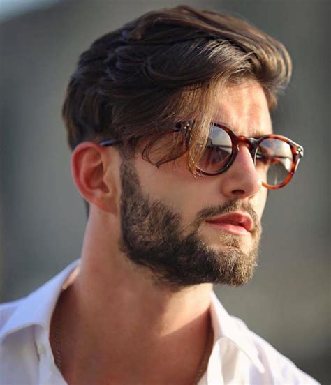الزوج، وهو رجل أعمال غير مشهور، توفي على الفور وألقت أجهزة الأمن القبض على الفنانة. صور اجمل شاب في العالم , شباب العالم الجذابون - رهيبه