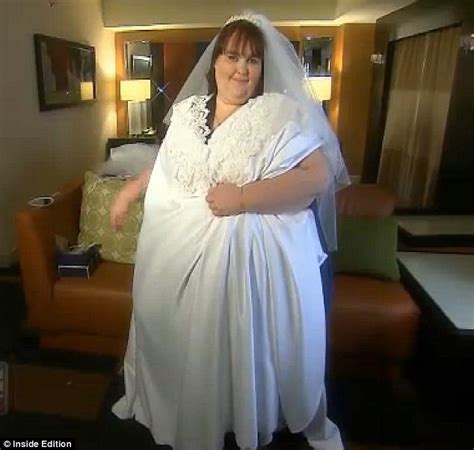 Is This The Worlds Biggest Wedding Gown An 800lb Bride To Be Has Her