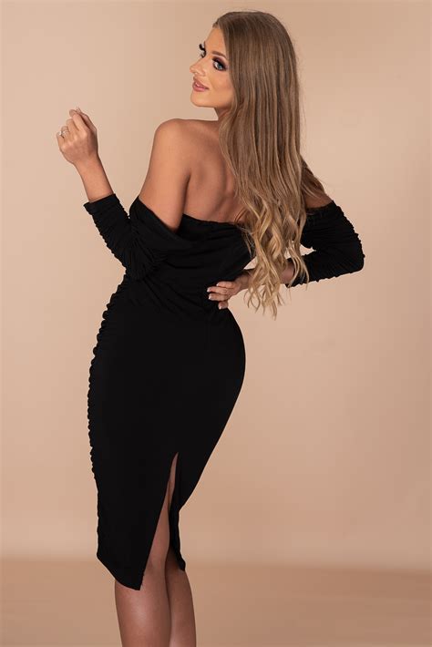 Stressed But Well Dressed Ruched Middi Dress - Black