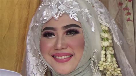 If you feel you have liked it shaherald wedding akad nikah in english mp3 song then are you know download mp3, or mp4 file 100% free! akad nikah edi & belinda - YouTube