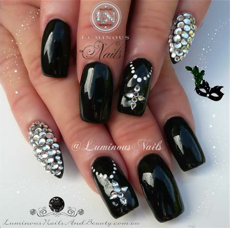 We did not find results for: 20 Amazing Black and white nail designs - Yve-Style.com