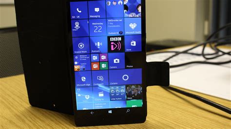 Windows 10 Mobile Insider Preview Build 14371 Released With Tap To Pay