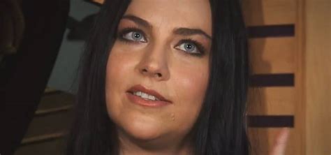 Evanescences Amy Lee On Becoming First Time Mother It Changes You