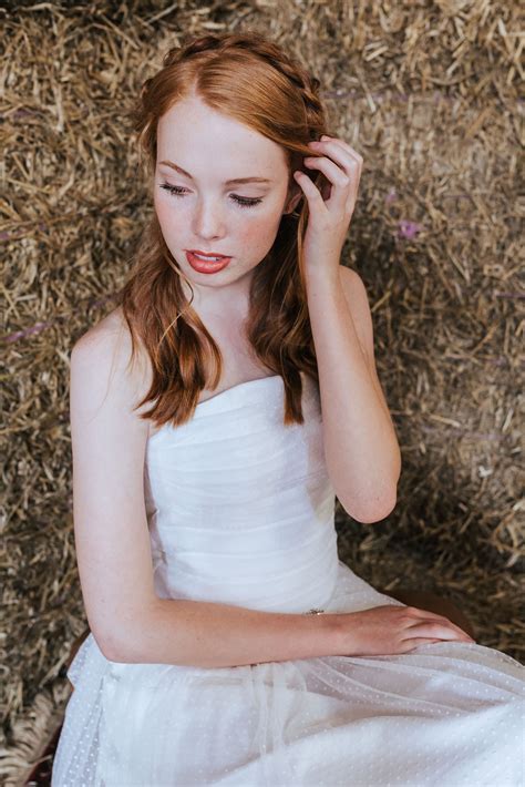 Ich führe schlichte elegante brautkleider und klassische brautmode. BOHO-Love-Brautkleider-mona-berg-Brautmode-Vintage-Hamburg ...