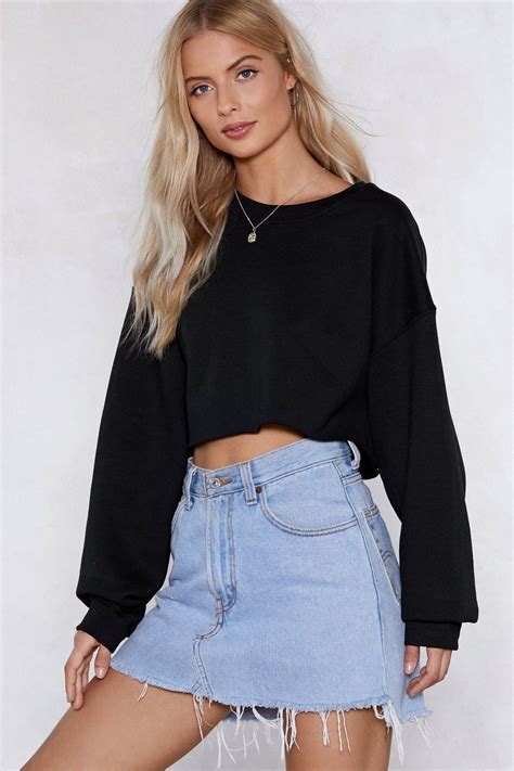 Sit Back Cropped Sweater Shop Clothes At Nasty Gal Crop Top Outfits