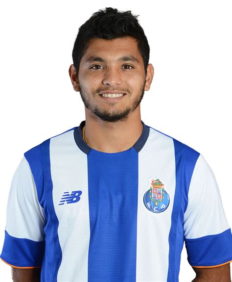 10 Best Mexican Soccer Players Right Now [2023 Update]