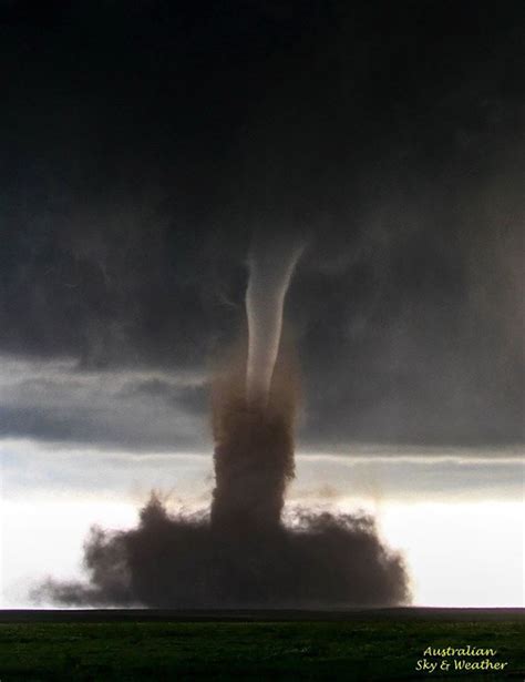 Top 10 Weather Photographs 682015 Anti Cyclonic Colorado