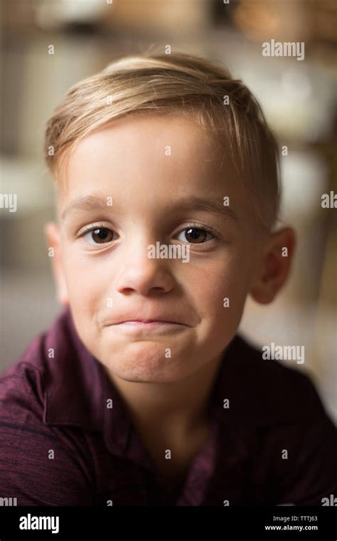 Child Big Brown Eyes Hi Res Stock Photography And Images Alamy