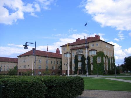 It is locally known as högskolan i kristianstad. New Page 1 faculty.etsu.edu