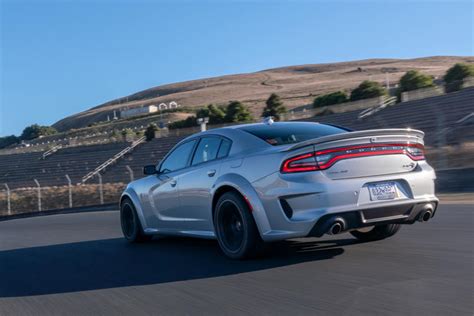 2020 Dodge Charger Review Trims Specs Price New Interior Features