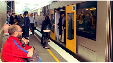 Sydney S Trains Experience Serious Delays Across Morning Commute Triple M