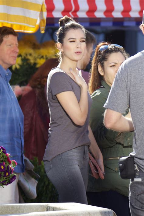 Hailee Steinfeld Filming Pitch Perfect 3 In Atlanta 2 14 2017