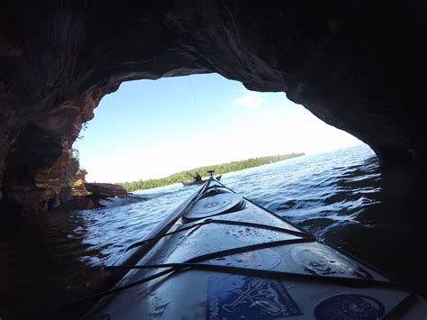 Kayaking Sea Caves Of The Apostle Islands Liquid Adventuring