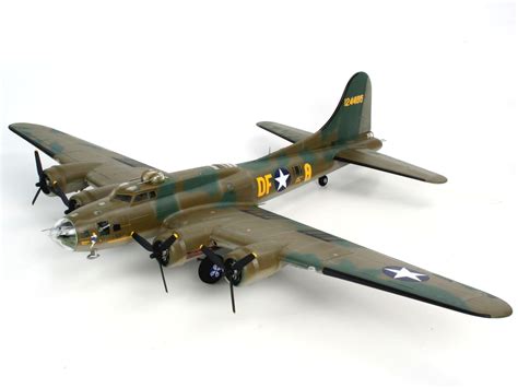 Revell 04297 B 17f Memphis Belle Worldtoyspl