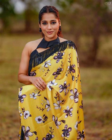 Rashmi Gautam Welcomes Spring In A Yellow Floral Printed Saree