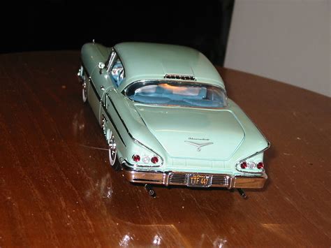 1958 Chevy Impala Plastic Model Car Kit 125 Scale 931